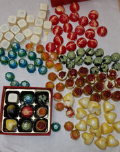 Load image into Gallery viewer, Deluxe Range Belgian White Chocolates Filled with Beeshack Honey