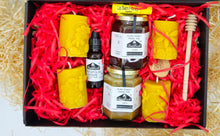 Load image into Gallery viewer, Christmas Honey Hamper
