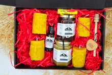 Load image into Gallery viewer, Christmas Honey Hamper
